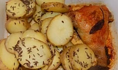 Kuřecí stehna s hruškovým pyré