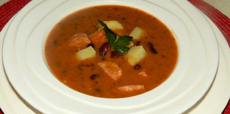 Maďarská fazolová polévka s bramborem (Maďarská fazolová polévka s bramborem)