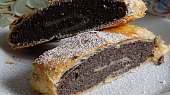 Maková náplň se zakysanou smetanou