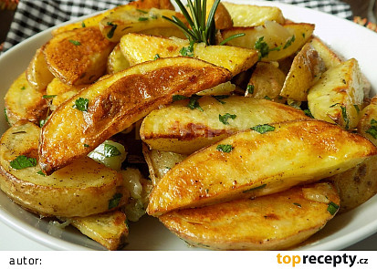 Máslové brambory s pečeným česnekem