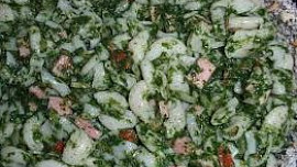 Těstoviny se špenátem a uzeným masem