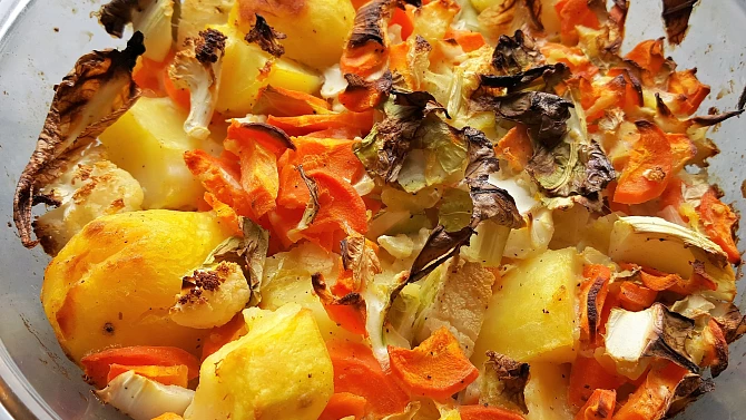 Zapečená zelenina s bramborem (bez tuku), Zapečená zelenina s bramborem (bez tuku)