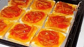 Fofr pizza z toustového chleba, přidáme lečo