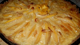 Křupavý mangový koláč