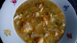 Květákovo-pórková polévka