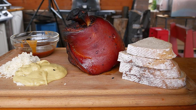 Grilované koleno pomocí sous vide, grilované koleno pomocí sous vide