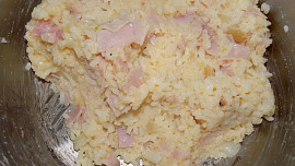 Rýžovo-šunkové kuličky s kapustou