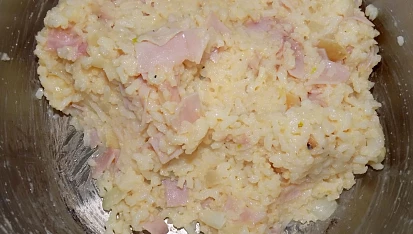 Rýžovo-šunkové kuličky s kapustou