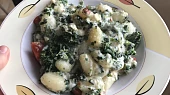 Zapečené gnocchi se sýrem a špenátem