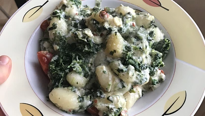 Zapečené gnocchi se sýrem a špenátem