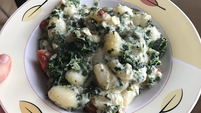 Zapečené gnocchi se sýrem a špenátem