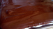Čokoládové řezy ze zakysané smetany