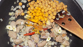 Jehněčí garam masala