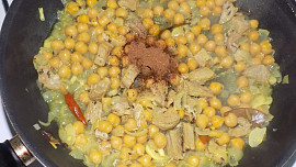 Jehněčí garam masala