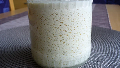 Jogurt z mandlí a kešu ořechů