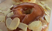 Karamelové donuty