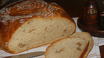 Ořechový chléb z podmáslí