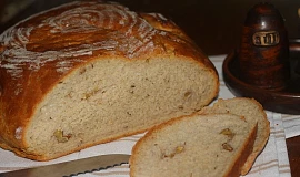 Ořechový chléb z podmáslí