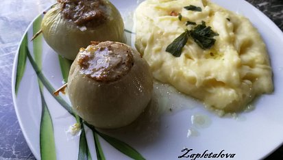Plněné cibulové koule
