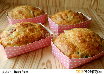 Sýrové muffiny s uzeným masem