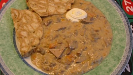 Velikonoční pajšl neboli kořínek s kyselou smetanou