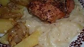 Zadělávaná cibule / Sladkokyselá cibulová omáčka