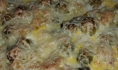Zapečené kapustičky s brambory, šunkou a sýrem