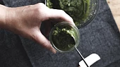 Bazalkové pesto (vegan)