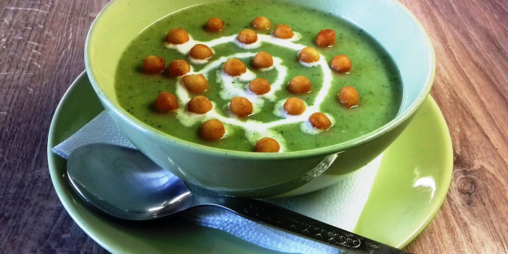 Brokolicovo-celerová polévka