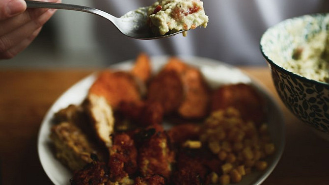 Cauliflower "hotwings" (marinovaný květák)