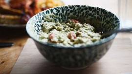 Cauliflower "hotwings" (marinovaný květák)