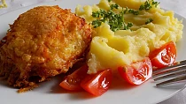 Kuřecí horní stehna ve strouhaném sýru
