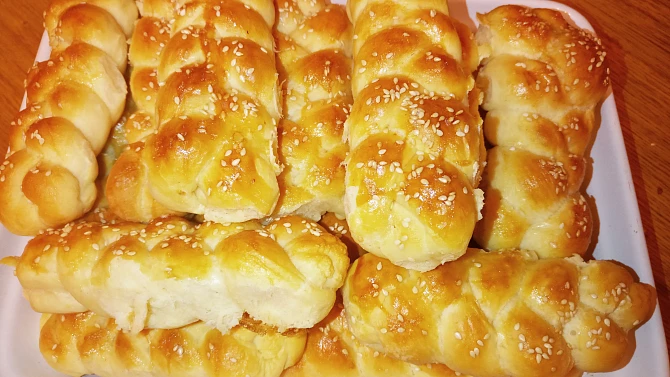 Kynuté houstičky se sezamem