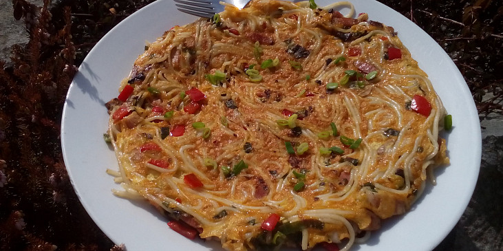 Špagetová omeleta