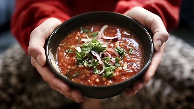 Tomatová polévka s pohankou