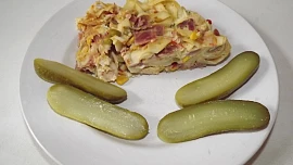Zapečené šunkové koleno s těstovinami