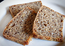 Pšeničný chléb s pohankou a semínky