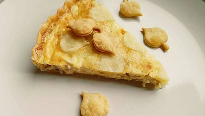 Quiche se sýrem a cibulí