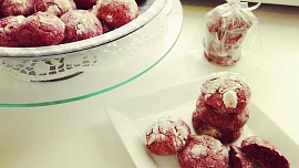 Red Velvet Crinkle Cookies neboli Popraskané sušenky