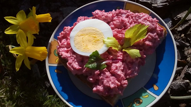 Vajíčková pomazánka s řepou