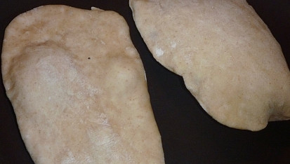 Indické placky naan z pánve (bez droždí)