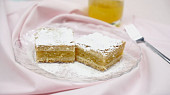 Křehký jablkový koláč