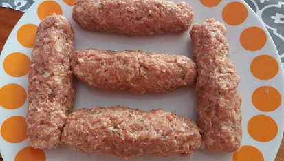 Párty válečky z mletého masa v listovém těstě