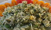 Rýžový salát s cuketou a pestem