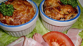 Cibulkové muffiny s anglickou slaninou