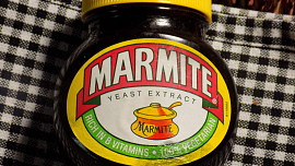 Králičí předek pečený s Marmite