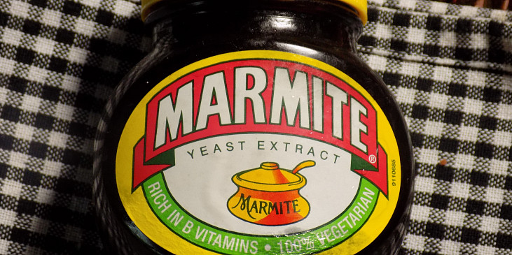 Králičí předek pečený s Marmite