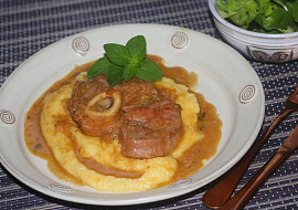 Telecí ossobuco na bílém víně a muškátovém oříšku