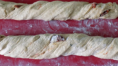 Celozrnná ciabatta se sušenými rajčaty