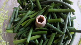 Pasta / pesto z česnekových výhonků